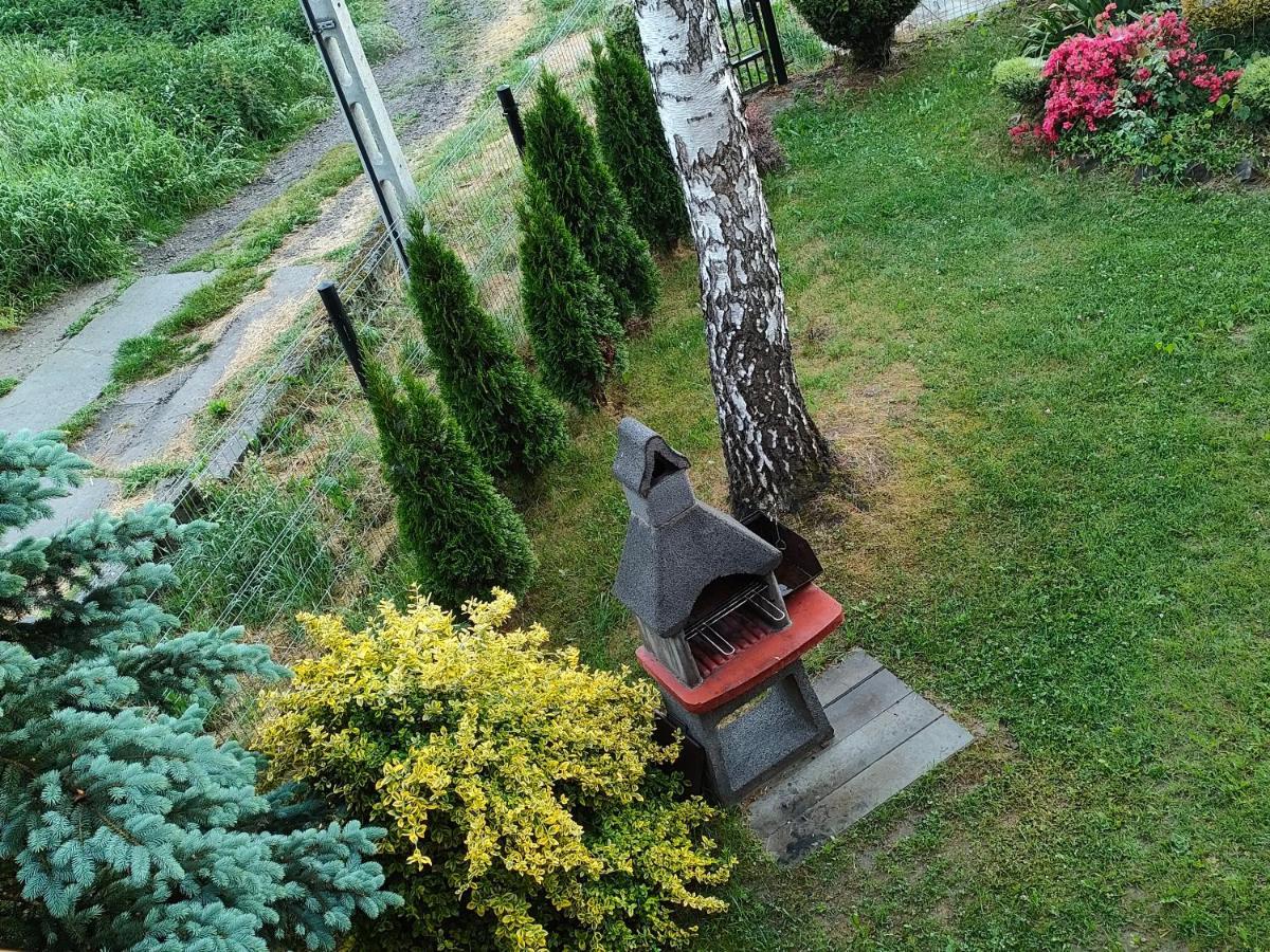 Domki I Pokoje U Borsa Lesko Bagian luar foto